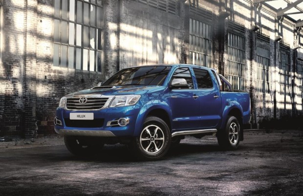 Toyota Hilux Invincible - Mit Extra-Chrom