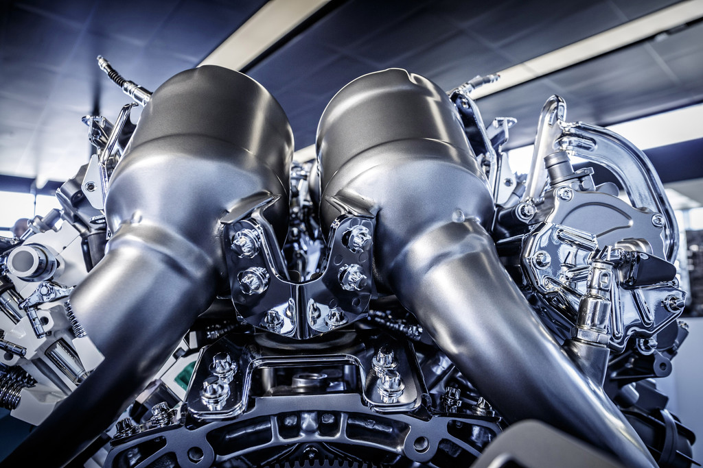 AMG 4,0-Liter-V8 für den GT: Biturbo im heißem Innen-V