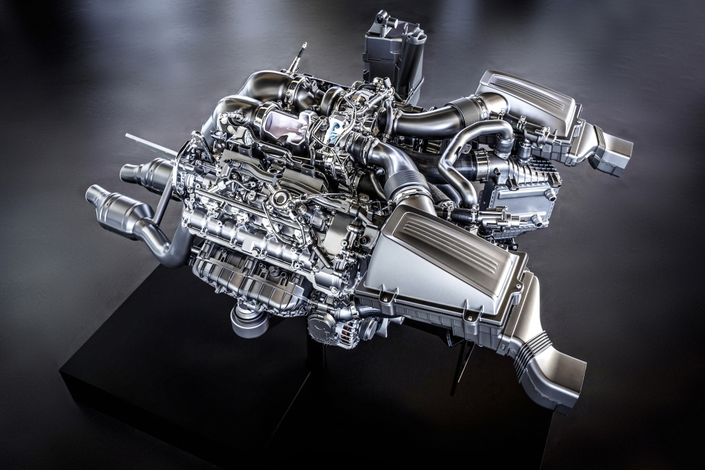 AMG 4,0-Liter-V8 für den GT: Biturbo im heißem Innen-V