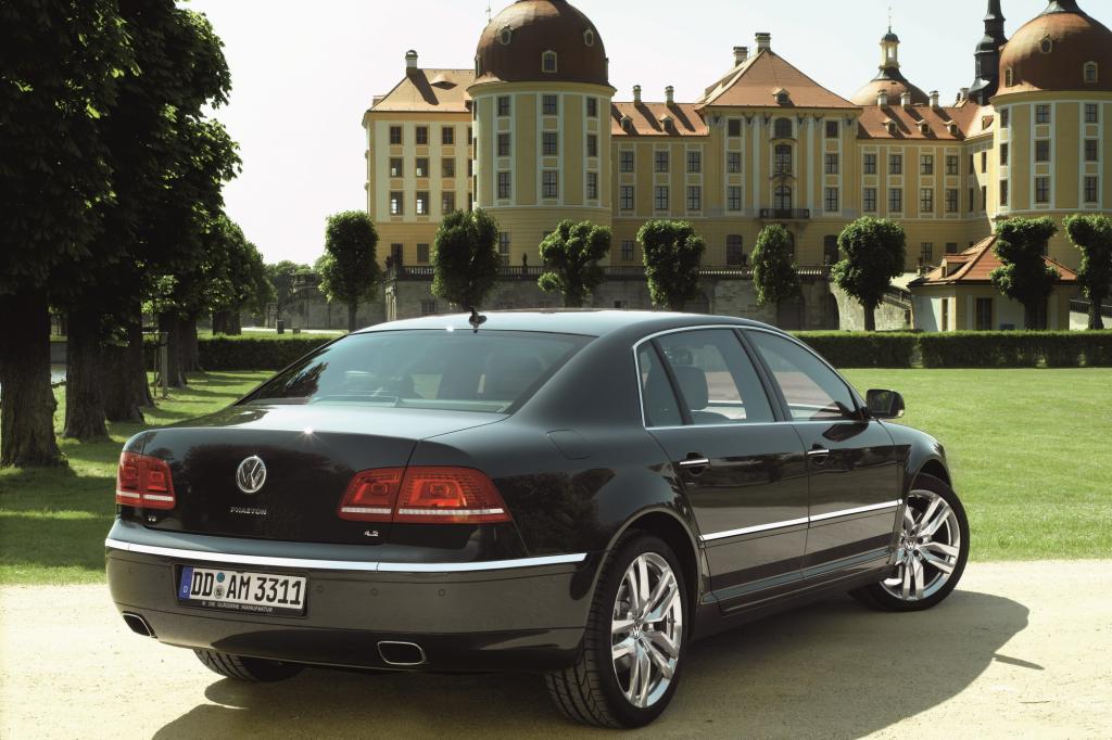 Als Volkswagen 2002 den Phaeton auf den Markt brachte gab es Zustimmung und Häme gleichermaßen. 