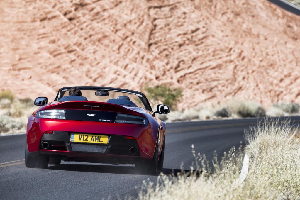 Aston Martin hebt ab: Roadster mit 323 km/h