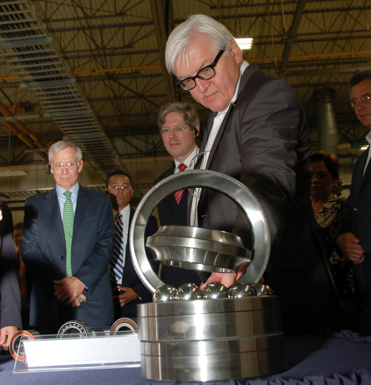 Außenminister Steinmeier besucht Schaeffler in Mexiko