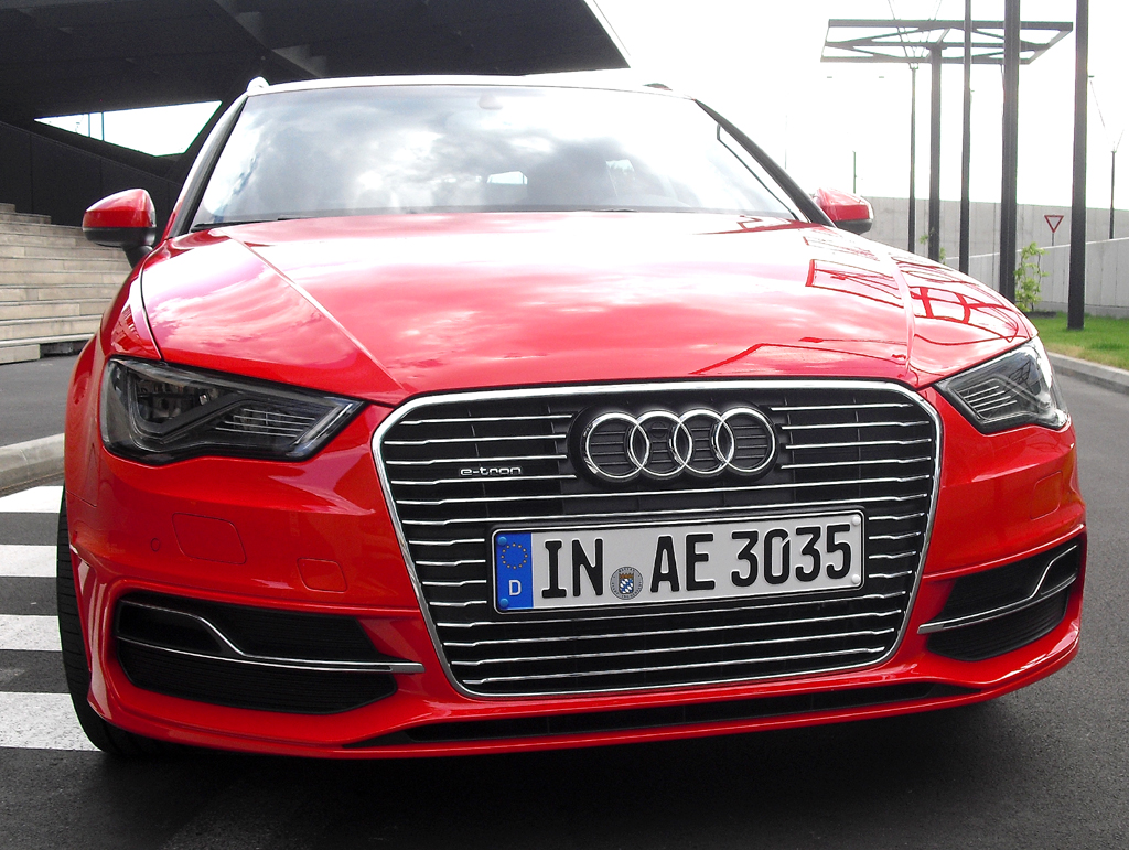 Audi A3 Sportback e-tron: Blick auf die Frontpartie. 
