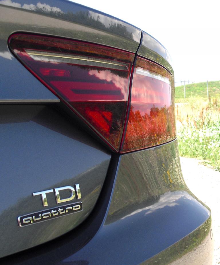 Audi A7 Sportback: Moderne Leuchteinheit hinten mit Antriebsschriftzug. 