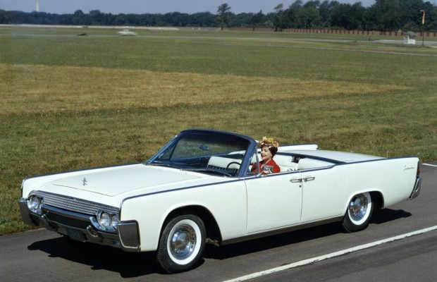 Autos, die Geschichte schrieben -  Von Sarajewo bis Dallas