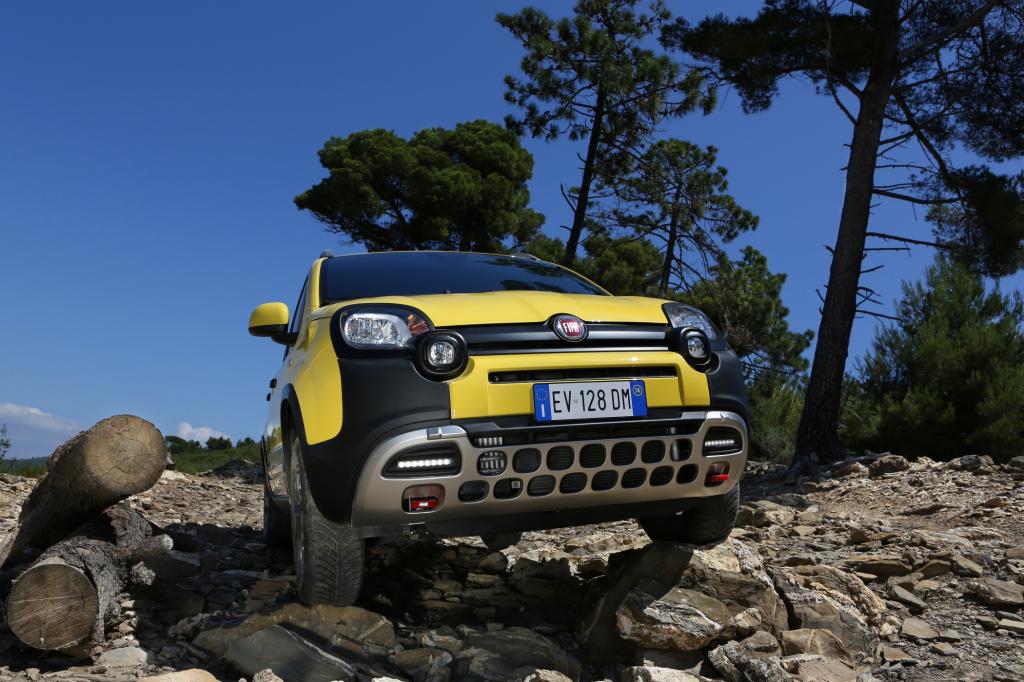 Der Allrad-Strang entstammt dem konventionellen Panda 4x4, und es gibt 0,9 Zentimeter Bodenfreiheit dazu mit dem Cross