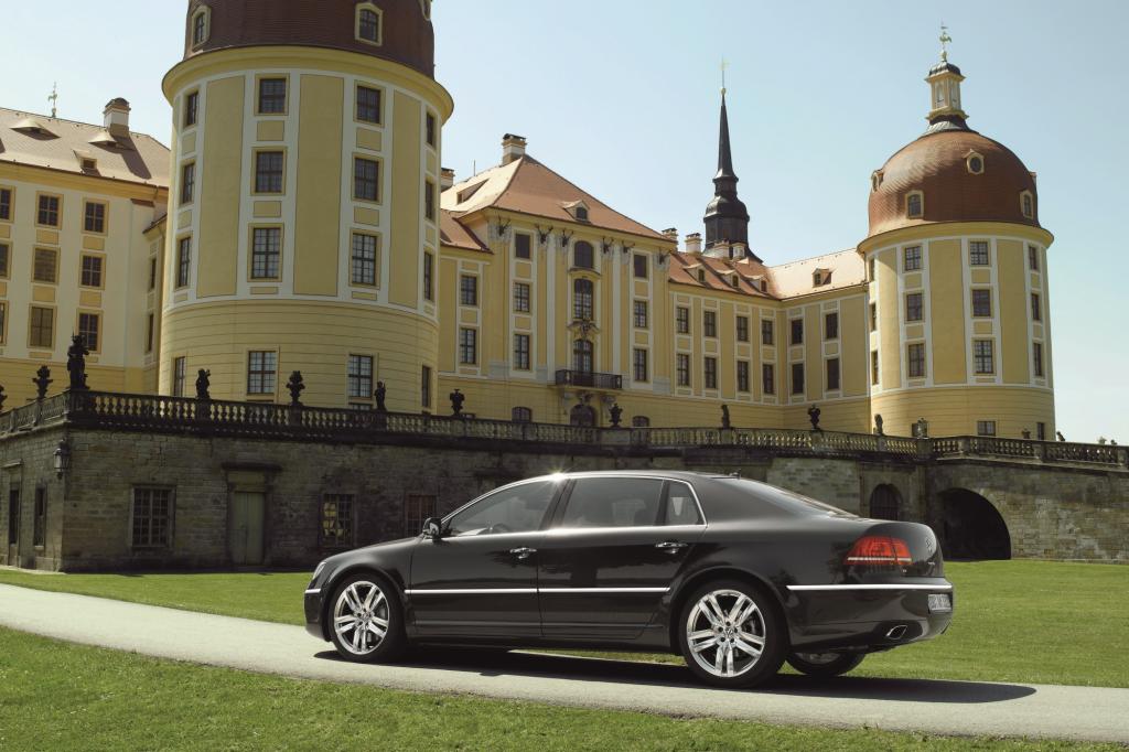 Der VW Phaeton ist von der Grundtechnik her eines der ältesten heute erwerbbaren Autos. 