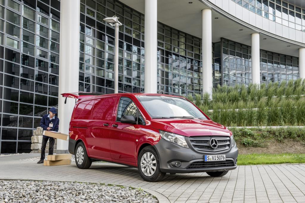 Die nchternen Fakten besttigen das neue Selbstbewusstsein der ewigen Nummer Zwei im Transporter-Business. Als einziger seiner Art stehen fr den Kastenwagen drei Lngen, zwei Radstnde und drei Antriebssysteme bereit