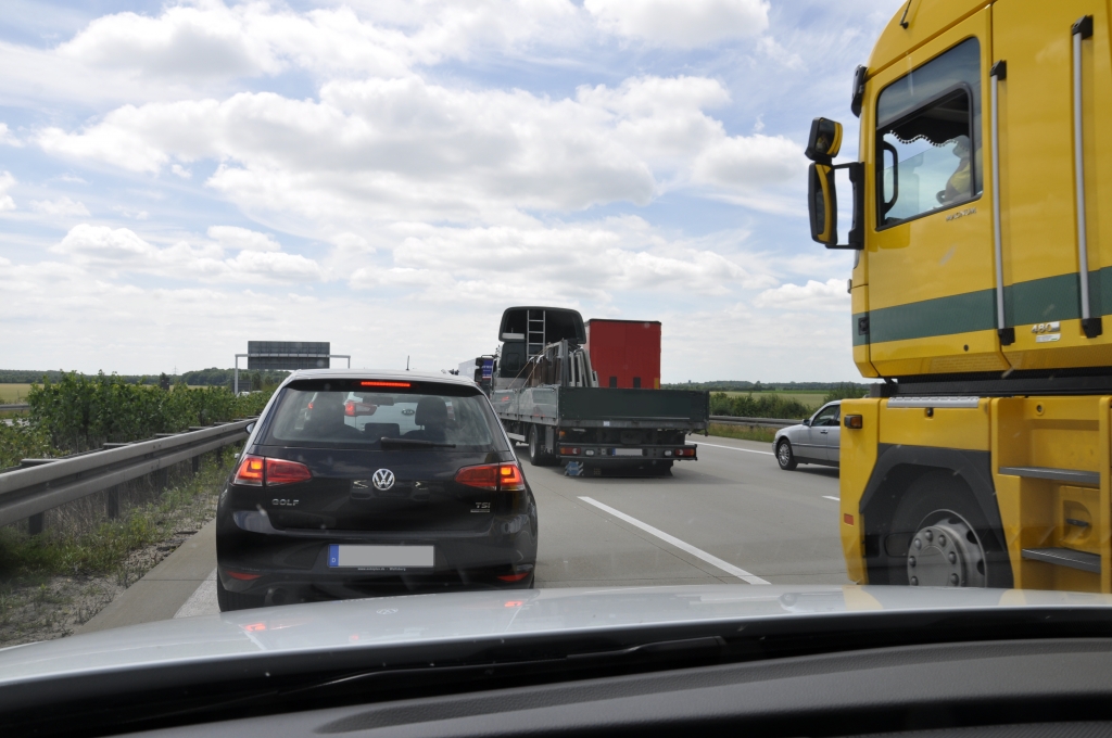 Dobrindt stellt Konzept für Pkw-Maut vor