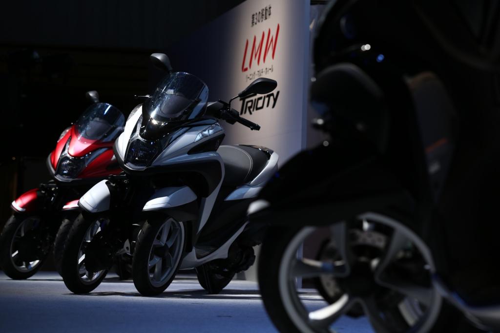 Drei Räder sind sicherer als zwei, dachte sich wohl Yamaha und schickt nun den Tricity auf die Straße. 