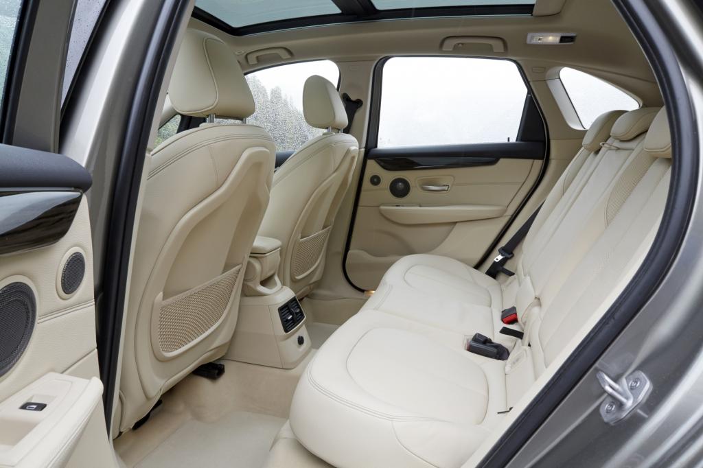 Erste Fahrt im BMW 2er Active Tourer - Eilige Familie