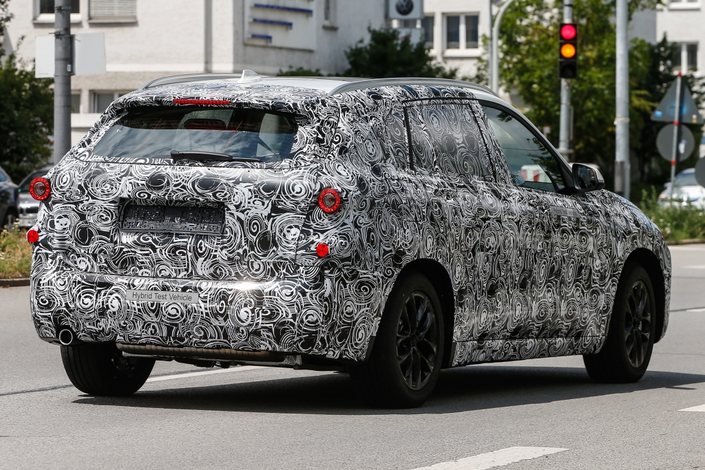 Erwischt: Erlkönig BMW FAST - BMW baut kompakten Crossover-Kombi