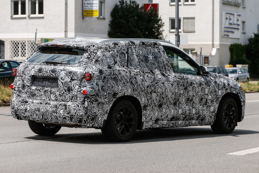 Erwischt: Erlkönig BMW FAST - BMW baut kompakten Crossover-Kombi