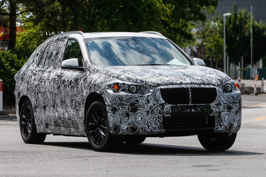 Erwischt: Erlkönig BMW FAST - BMW baut kompakten Crossover-Kombi