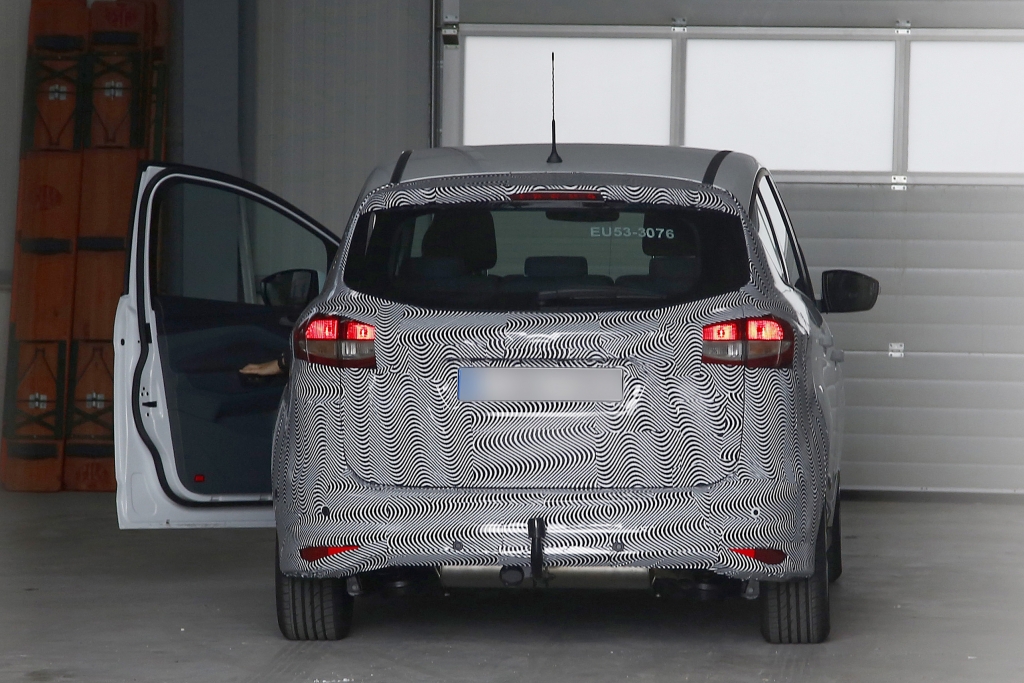 Erwischt: Erlkönig Ford C-Max Facelift - Familienkutsche mit Sportwagen-Optik