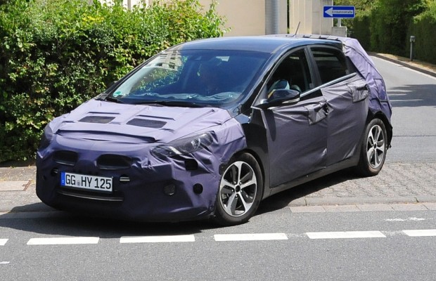 Erwischt: Erlkönig Hyundai i30 Facelift - Hyundai lässt es wieder scheppern