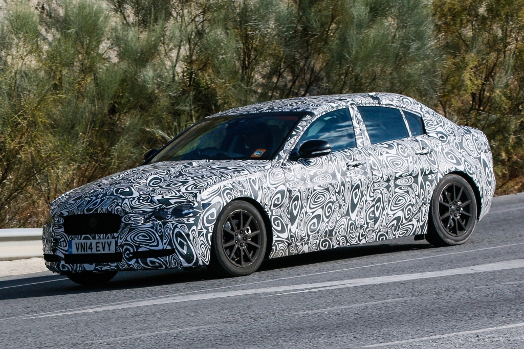 Erwischt: Erlkönig Jaguar XE – Angriff auf die Mittelklasse