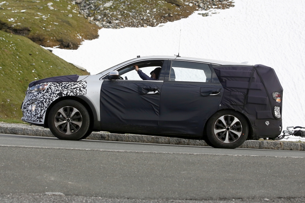 Erwischt: Erlkönig Kia Sorento - Unterwegs in den Bergen