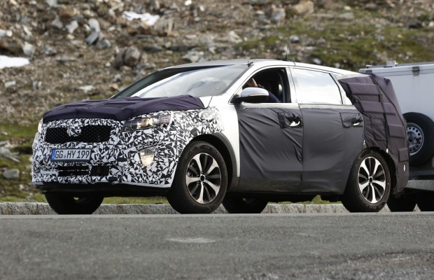 Erwischt: Erlkönig Kia Sorento - Unterwegs in den Bergen