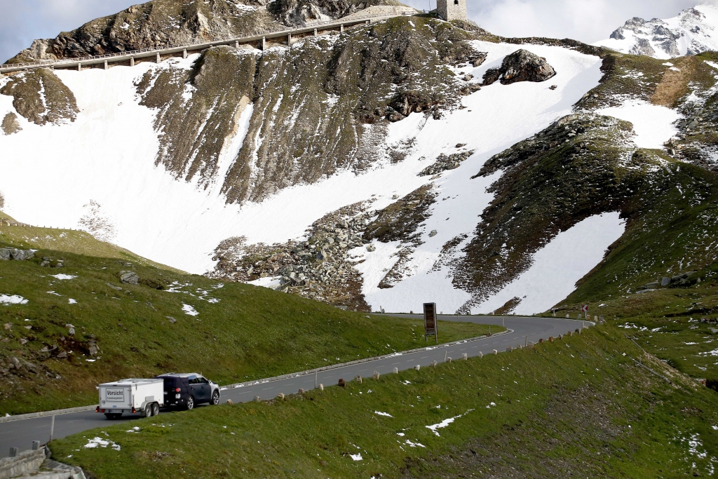 Erwischt: Erlkönig Kia Sorento - Unterwegs in den Bergen