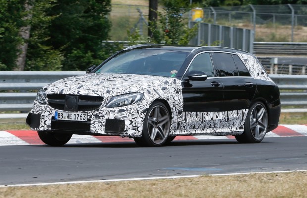 Erwischt: Erlkönig Mercedes C 63 AMG Kombi