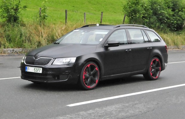 Erwischt: Erlkönig Skoda Octavia RS Plus - Kombi mit 280 PS und Allrad