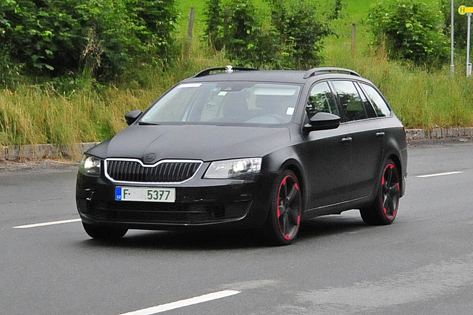 Erwischt: Erlkönig Skoda Octavia RS Plus - Kombi mit 280 PS und Allrad