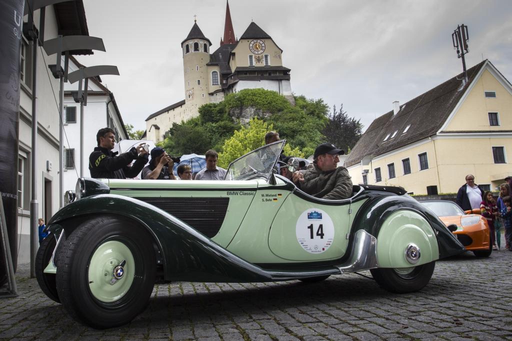 Gerade einmal 178 Stück wurden von diesem Vorkriegs-Oldtimer von Februar 1935 bis Ende Juli 1936 gebaut. 