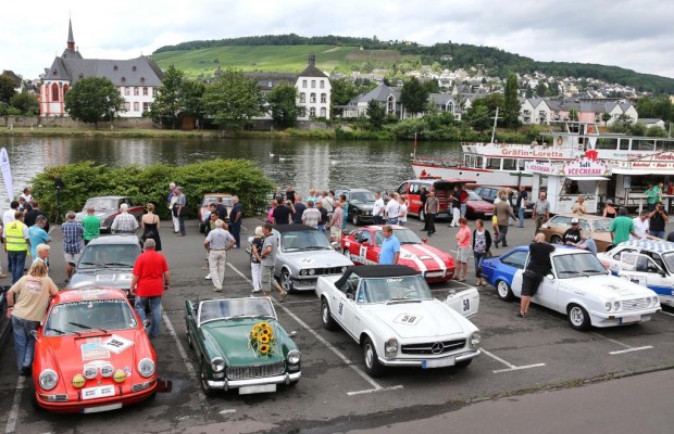 Hochkarätige Oldtimer gehen auf Heldentour