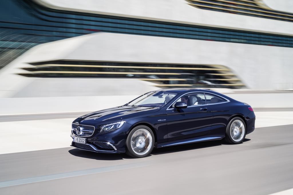 Im September schickt Mercedes sein neues Zwölfzylinder-Topmodell der S-Klasse Coupé-Modellreihe in den Handel. 