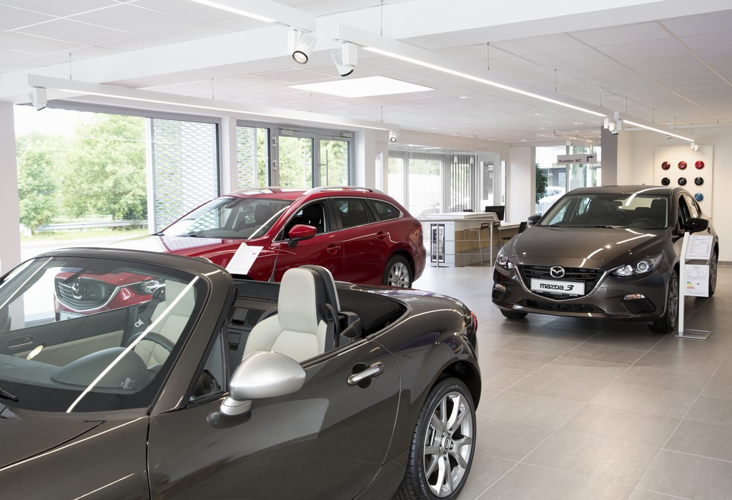 Mazda modernisiert Autohäuser