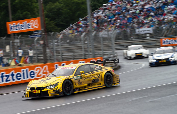 Mercedes-Benz-Pilot Robert Wickens feiert Start-Ziel-Sieg auf dem Norisring