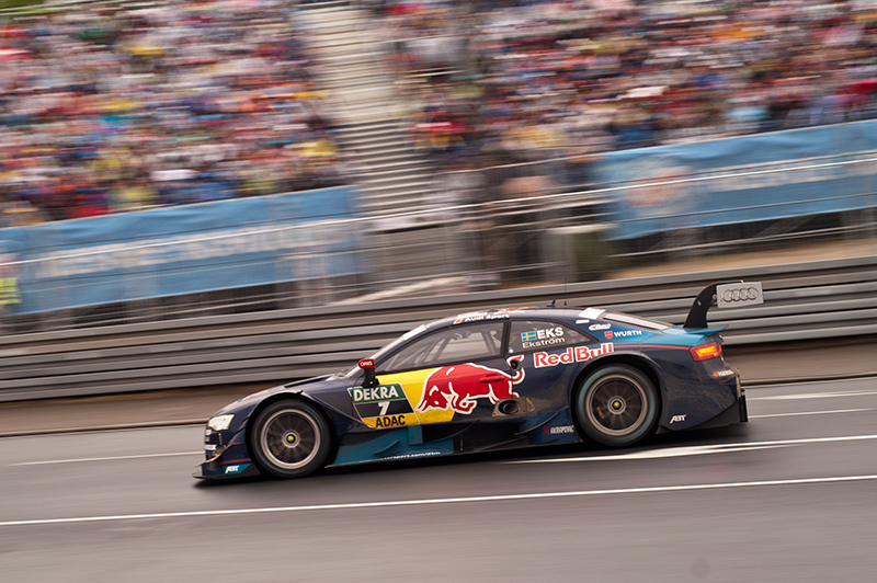 Mercedes-Benz-Pilot Robert Wickens feiert Start-Ziel-Sieg auf dem Norisring