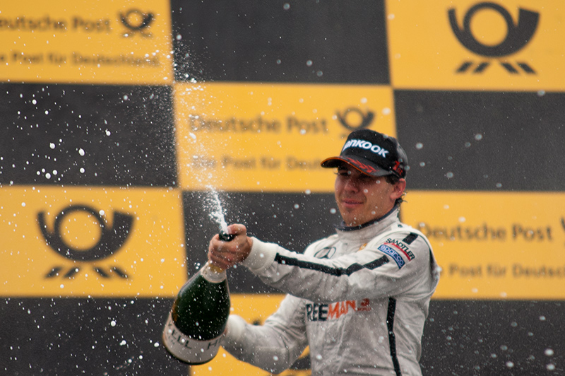 Mercedes-Benz-Pilot Robert Wickens feiert Start-Ziel-Sieg auf dem Norisring