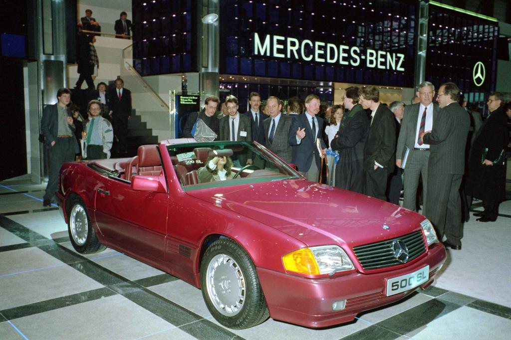 Mercedes Benz SL Weltpremiere auf dem Genfer Salon 1989
