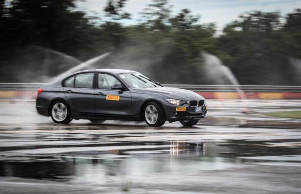 Mit Pirelli auf die Schleuderplatte - Achtung, es wird rutschig!