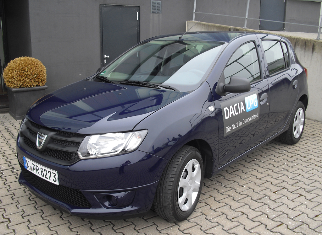 Mit ihm fing alles an: Dacia Logan, hier schon die spter aufgehbschte Version