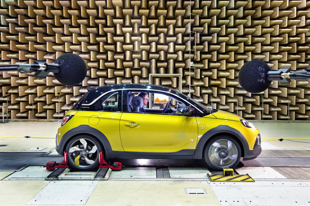Opel Adam Rocks im Akustiklabor