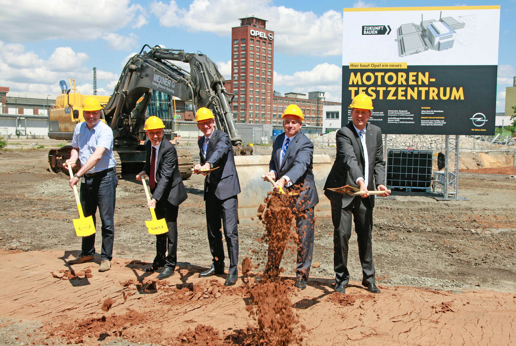Opel baut neues Motorenzentrum
