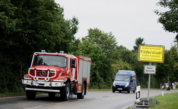 Paul baut Mercedes-Benz Zetros zur Brandbekmpfung um