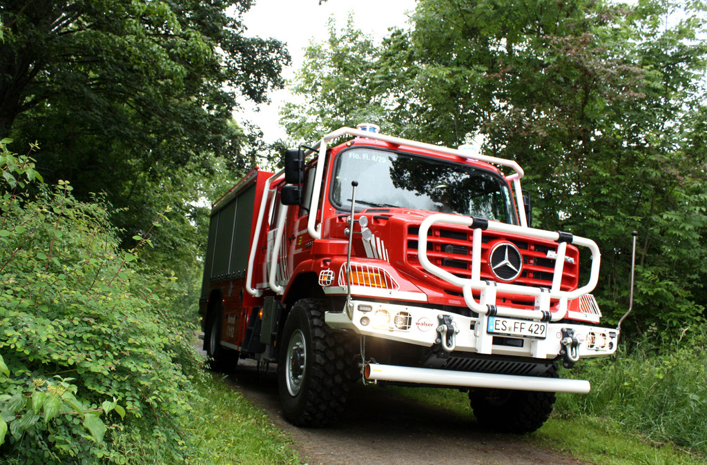 Paul baut Mercedes-Benz Zetros zur Brandbekmpfung um