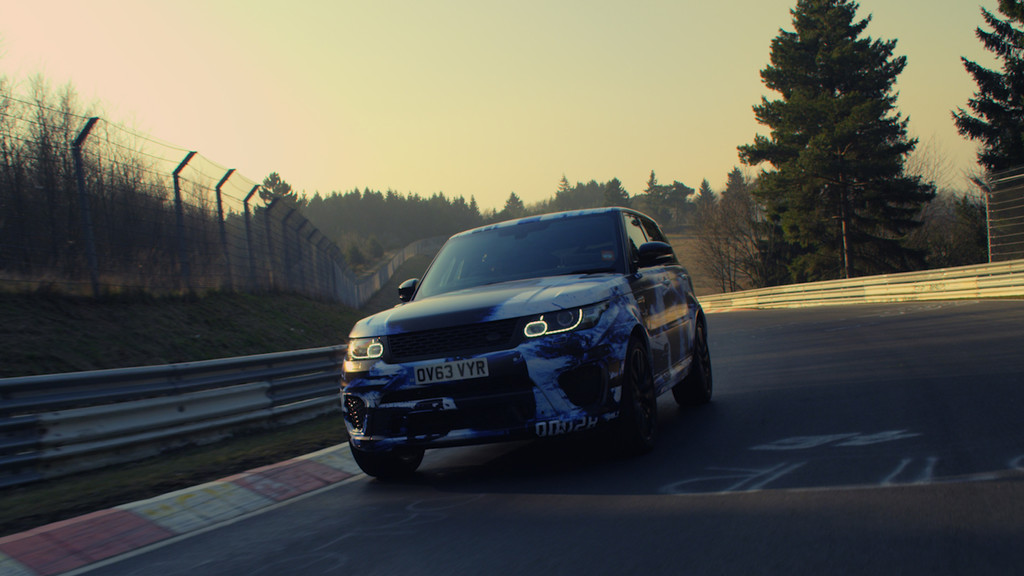 Range Rover holt Rundenrekord auf dem Nrburgring