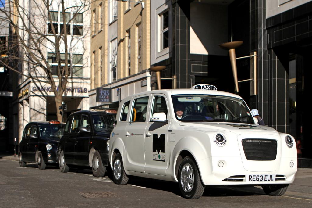 Schon in diesem Sommer sollen Taxifahrer ihre neuen Dienstwagen testen und  im ersten Quartal 2015 will Siddiqi mit der Produktion beginnen.