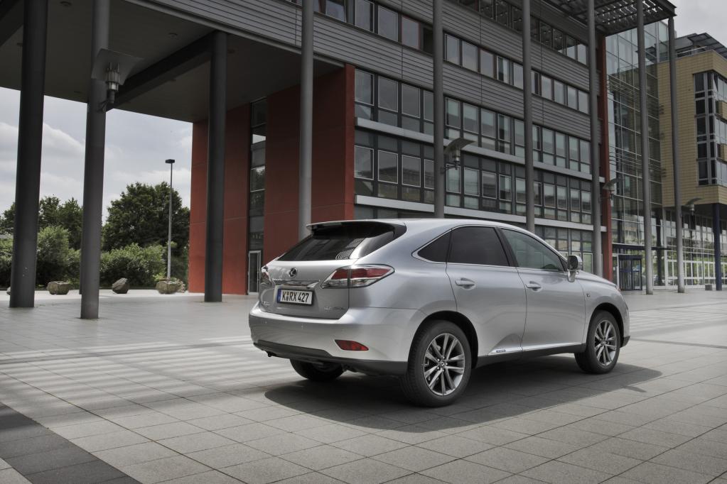 Test Lexus RX Hybrid: Salon auf großen Rädern