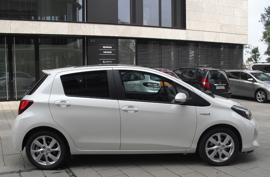 Toyota Yaris: So sieht der Kleinwagen von der Seite aus.
