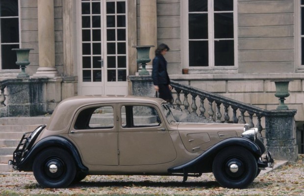 Tradition: 80 Jahre Citroen Traction Avant  - Genial für Gangster und Gesetzeshüter