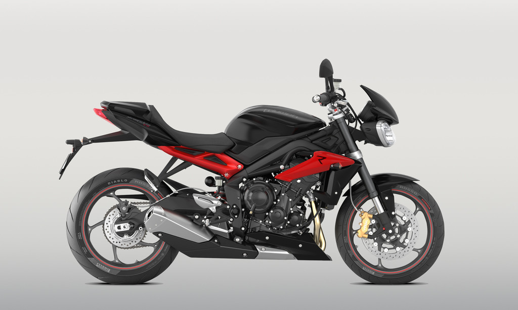 Triumph gibt Zubehör dazu