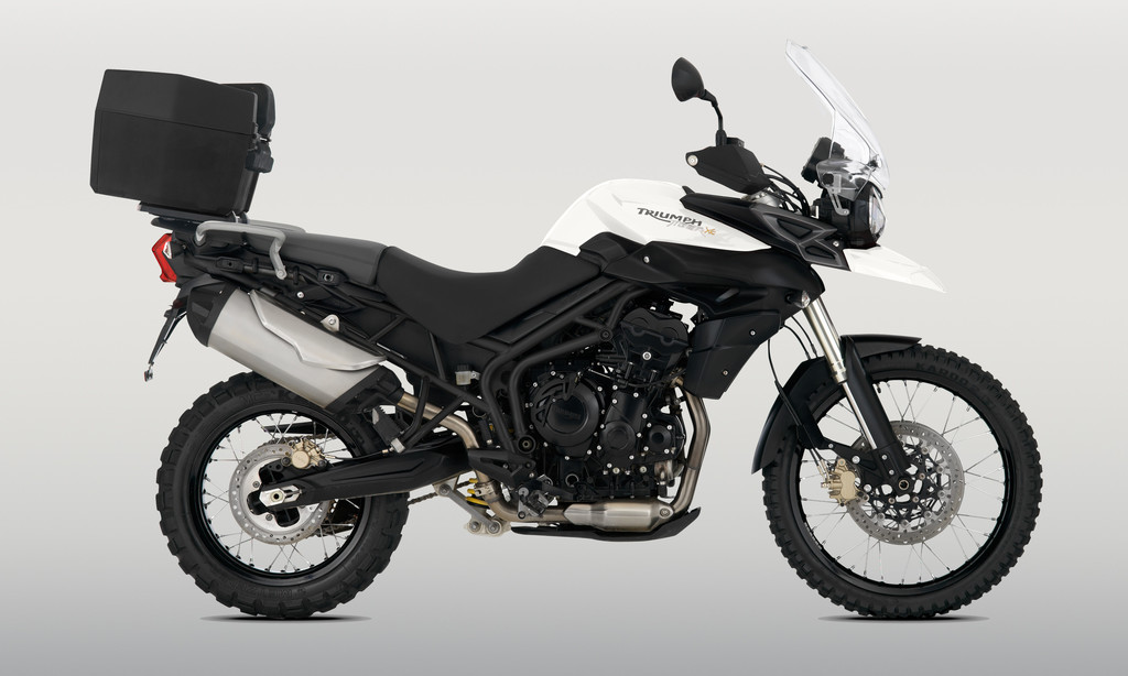 Triumph gibt Zubehör dazu