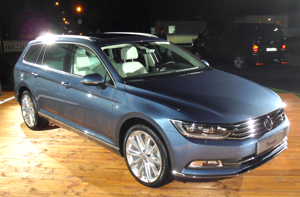 VW Passat: Auch der Variant zeigt sich ohne R-Line-Paket schon ausdrucksstärker. 