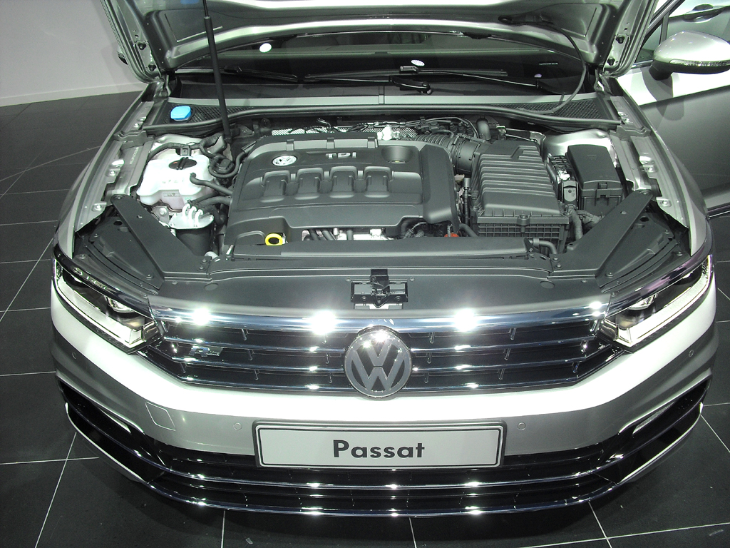 VW Passat: Blick unter die Haube. Gleich zehn Motoren kündigt VW an. 
